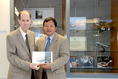 DHF is pleased to continue its support of the Dee Howard Fellowship at UTSA